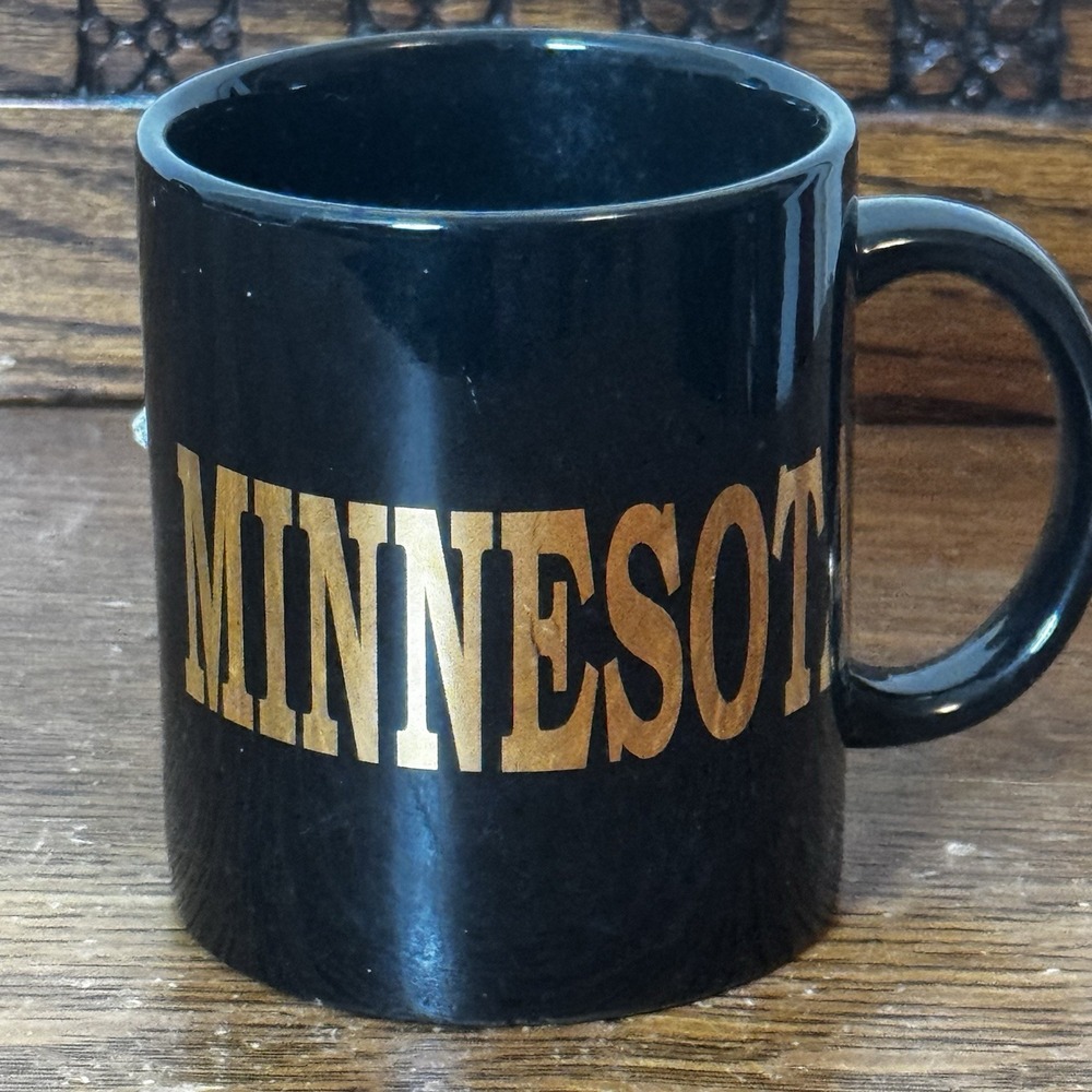 Lost Woodsman Studio Eagle Mug Minnesota 3D Rick Rowley 2003